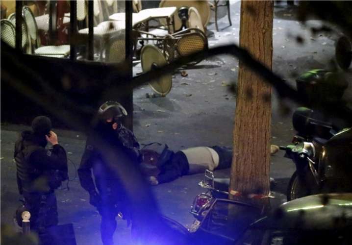پیرس میں فائرنگ اور دھماکے، 160 سے زائد افراد ہلاک، عالمی رہنماوں کیجانب سے شدید مذمت