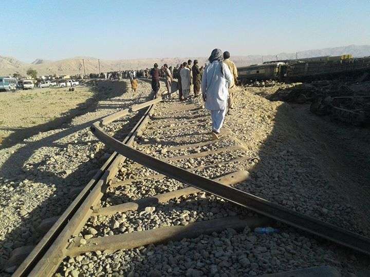 بلوچستان کے علاقے بولان میں جعفر ایکسپریس کی ٹرین بریک فیل ہونے کیوجہ سے حادثے کا شکار
