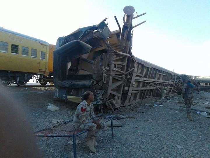 بلوچستان کے علاقے بولان میں جعفر ایکسپریس کی ٹرین بریک فیل ہونے کیوجہ سے حادثے کا شکار