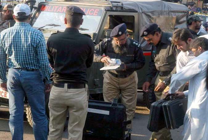 ملٹری پولیس پر حملہ آور دہشتگردوں کے بہت قریب پہنچ گئے ہیں، ڈی آئی جی کراچی