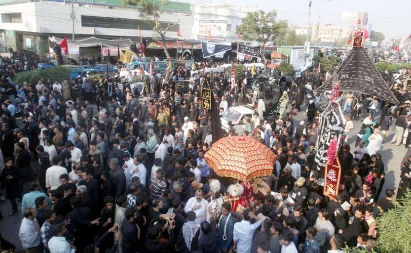 کراچی میں چہلم امام حسینؑ کے مرکزی جلوس کی تصویری جھلکیاں