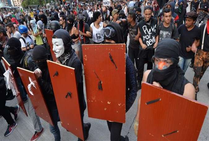 Students protest fresh transport fare hikes, in Sao Paulo, Brazil, on January 8, 2016.