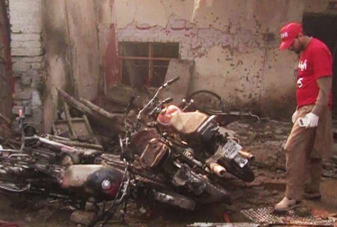 پشاور میں دھماکہ، 10 افراد جاں بحق