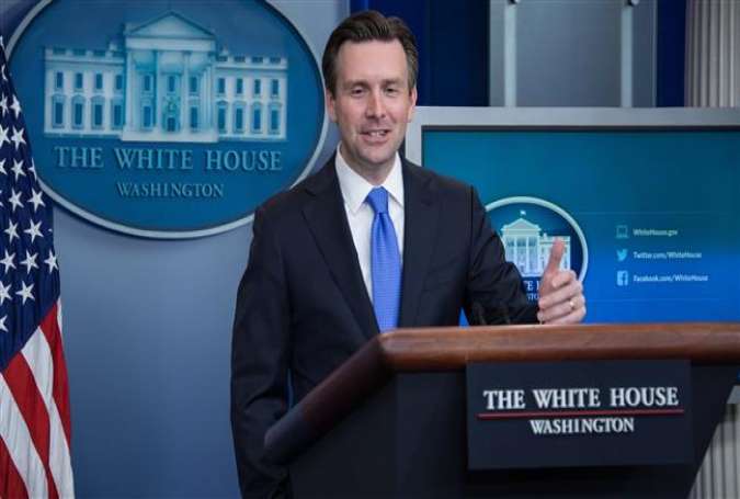 White House spokesman Josh Earnest speaks during the daily briefing at the White House in Washington, DC, on January 11, 2016.