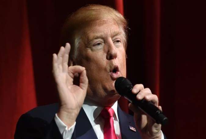 Republican presidential candidate Donald Trump waves after speaking during the Outdoor Channel and Sportsman Channel’s 16th annual Outdoor Sportsman Awards in Las Vegas on January 21, 2016.