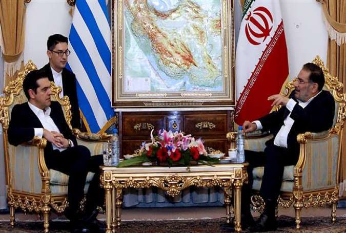 Secretary of Iran’s Supreme National Security Council Ali Shamkhani (R) meets with visiting Greek PM Alexis Tsipras in Tehran, Feb. 9, 2016.