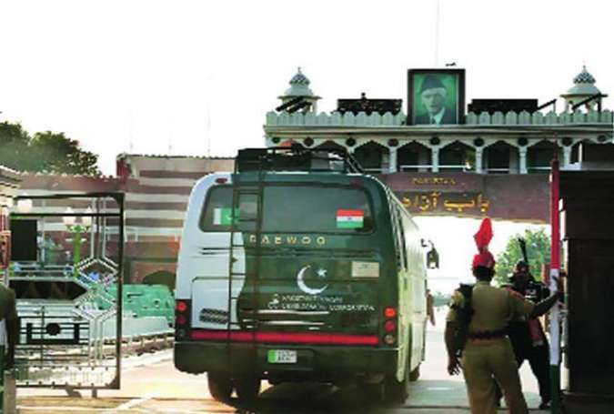 پاکستان نے بھارت میں نسلی فسادات کے بعد دوستی بس سروس معطل کردی