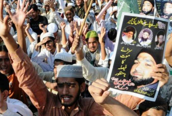 ممتاز قادری کی پھانسی، لاہور میں مظاہرے،اہم سنی رہنماؤں کو گرفتار کر لیا گیا