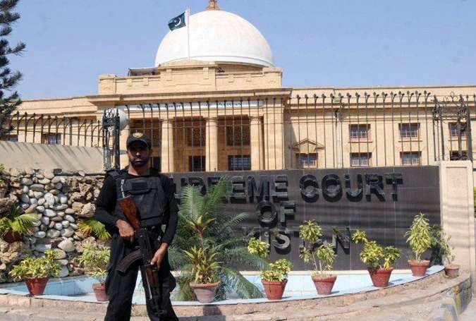 سپریم کورٹ نے سندھ پولیس کی رپورٹ کو آنکھوں میں دھول جھونکنے کے مترادف قرار دیدیا