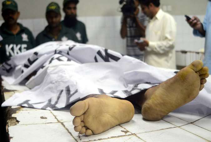 کراچی کے علاقے کورنگی کراسنگ سے 2 افراد کی لاشیں برآمد