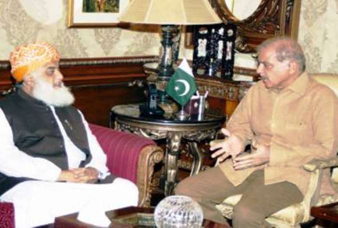 وزیراعلٰی پنجاب سے مولانا فضل الرحمان کی سربراہی میں علماء وفد کی ملاقات