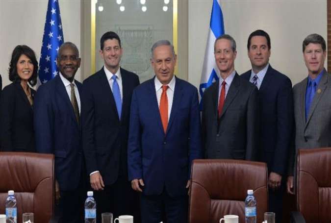 A bipartisan delegation of US lawmakers meets with Israeli Prime Minister Benjamin Netanyahu (middle) on April 4, 2016 at the premier’s office in Jerusalem al-Quds.