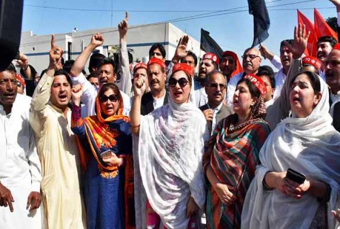 پشاور، کارکنوں کی ٹارگٹ کلنگ کیخلاف اے این پی کا احتجاج