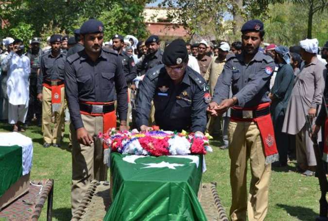 پشاور، گذشتہ رات قتل ہونیوالے پولیس اہلکار کی نماز جنازہ ادا کردی گئی