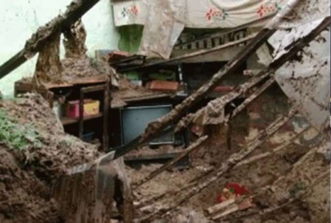 پشاورمیں مکان کی چھت گرنے سے ماں اور 2 بچے جاں بحق
