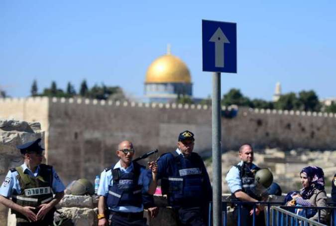 Zionist Occupation Troops Storm Al-Aqsa for 2nd Day in Row, Dozens Injured