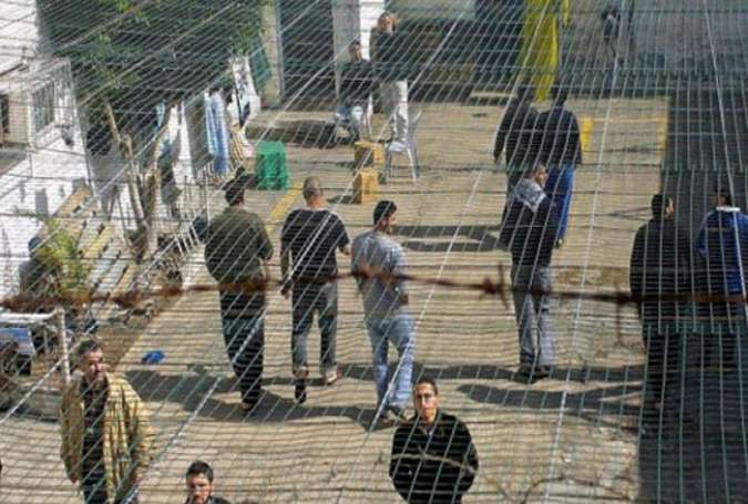 Over 400 Palestinians Launch Hunger Strikes in Israeli Regime Prisons