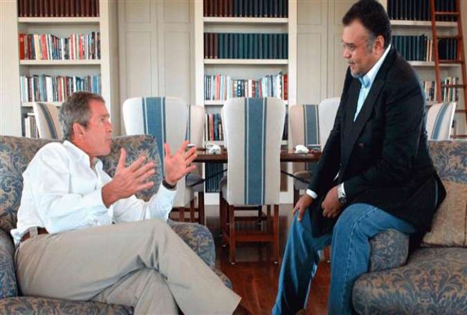 Former Saudi Ambassador to Washington Prince Banda bin Sultan (R) with former US President George W. Bush