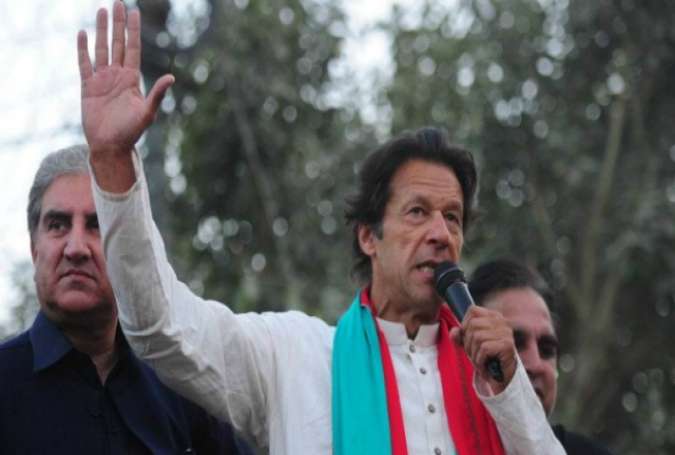 Imran Khan calls for Sharif