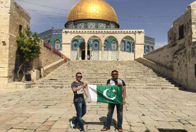 بیت المقدس کے سامنے سبز ہلالی پرچم لہرانے پر پاکستانی نوجوان گرفتار، اسرائیلی فوج نے برطانیہ کے حوالے کردیا