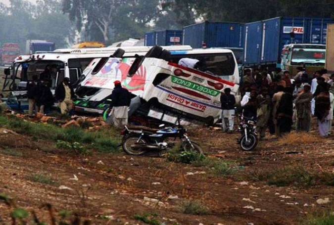 ٹنڈوآدم کے قریب ٹریفک حادثے میں 7 افراد جاں بحق، 20 زخمی