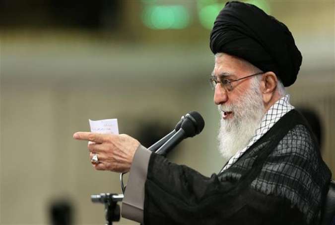 Leader of the Islamic Revolution Ayatollah Seyyed Ali Khamenei addresses commanders and top officials of the Islamic Revolution Guards Corps in Tehran on September 18, 2016.