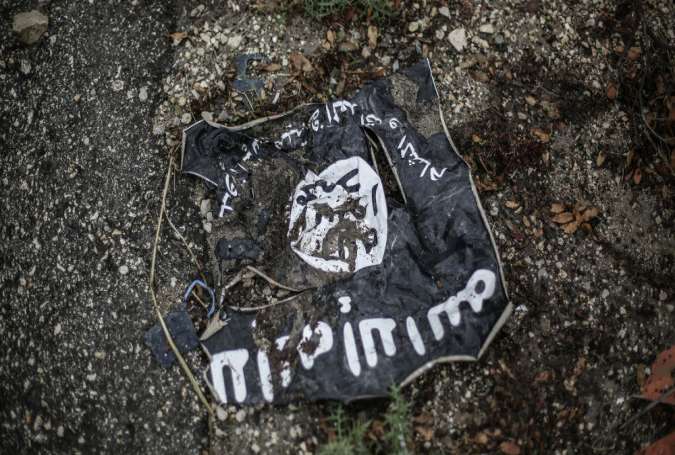 Bendera Takfiri ISIS (Sputnik)
