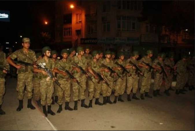 ۴۵۰ نظامی ترکیه ای از کار برکنار شدند