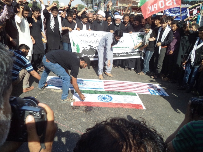 کراچی، نماز ظہرین کے بعد عزادارانِ امام حسین مظلوم کا امریکا، اسرائیل و بھارت کیخلاف احتجاجی مظاہرہ