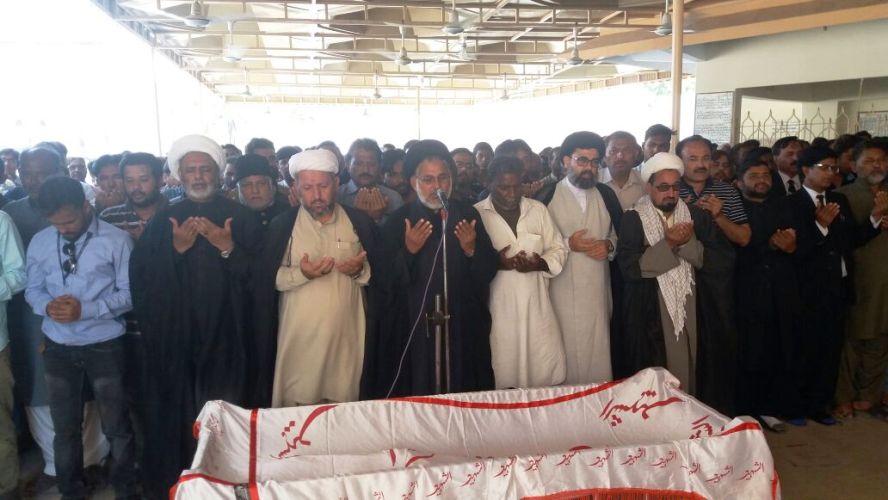کراچی، امام بارگاہ در عباسؑ پر دھماکے میں شہید ہونیوالے 13 سالہ فراز کی نماز جنازہ و تدفین