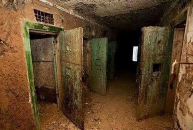 کشف مخوف ترین زندان زیر زمینی داعش در نینوا