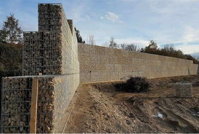 ساخت دیوار در مونیخ برای مقابله با ورود پناهجویان
