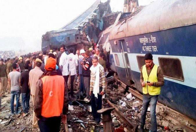 بھارتی ریاست اترپردیش میں ٹرین کا المناک حادثہ، 95 مسافر ہلاک