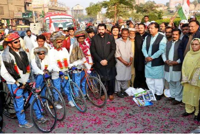 پاکستان عوامی تحریک کا ضرب امن وتبدیلی نظام سائیکل کارواں ملتان پہنچ گیا، شاندار استقبال