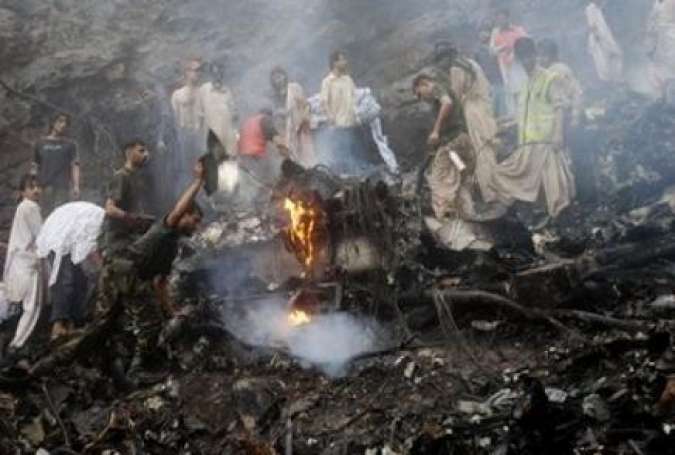 پی آئی اے کا مسافر طیارہ حویلیاں میں گر کر تباہ، عملے سمیت 47 مسافروں کے جاں بحق ہونیکا اندیشہ