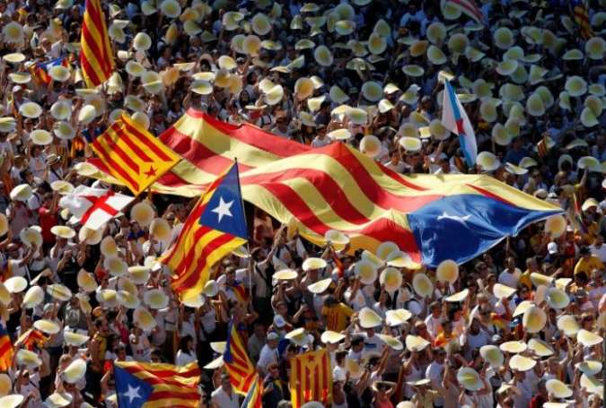 100s of Catalans rally in support of Catalonia’s secession from Spain