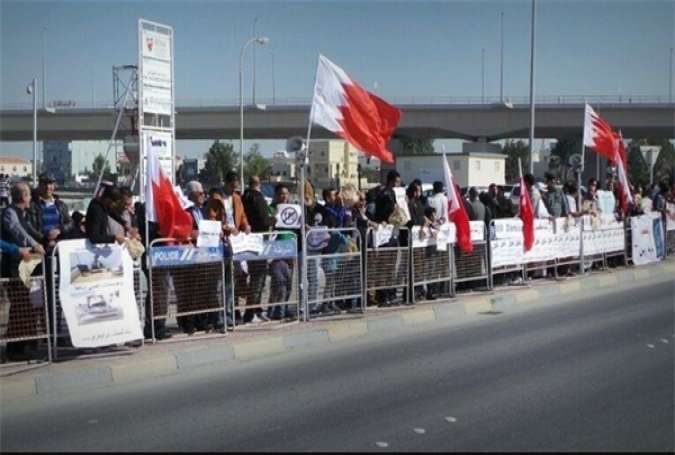السلطات البحرينية تفصل عشرات الموظفات