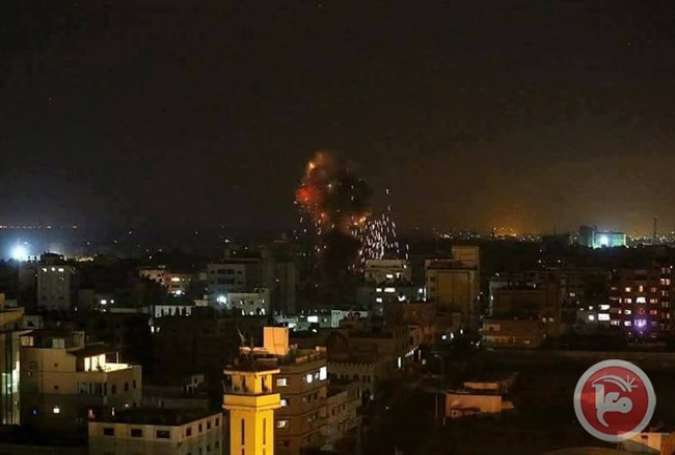 Israeli forces continue airstrikes in Gaza, 2 Palestinians injured