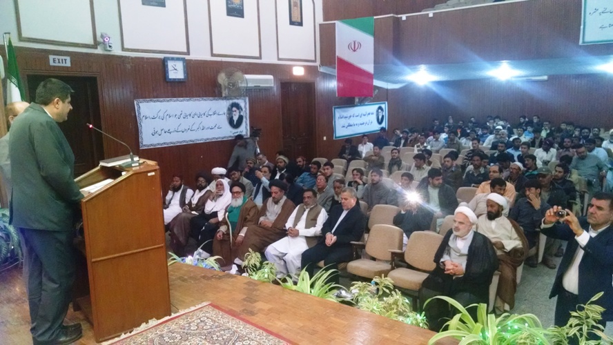 ایرانی قونصل جنرل احمد محمدی خطاب کر رہے ہیں