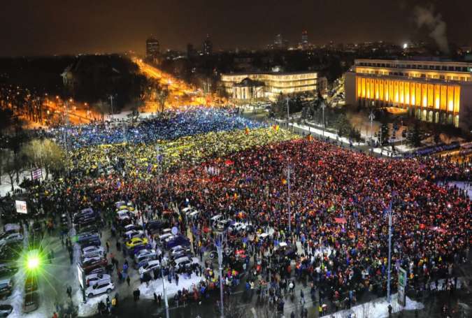 Romanians rally against government for 13th consecutive day