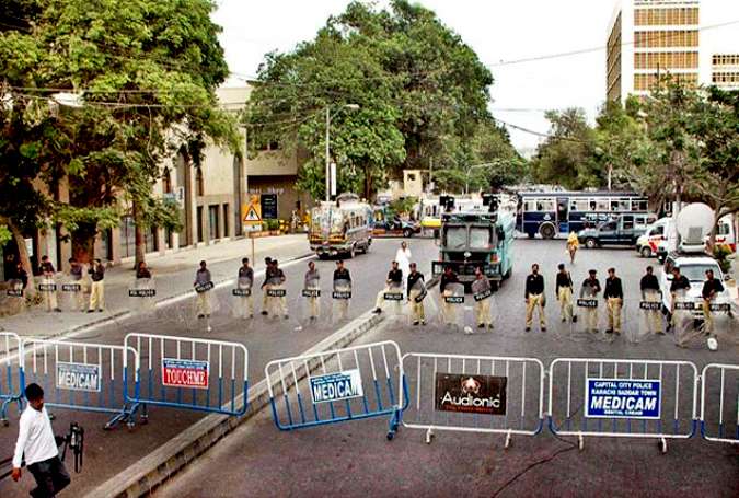 ایم اے جناح روڈ سمیت 15 مقامات پر جلسے، جلوس اور اجتماعات پر پابندی عائد