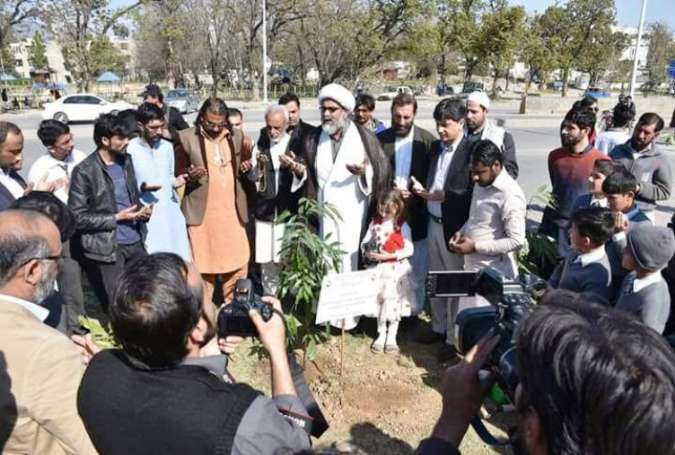 علامہ ناصر عباس جعفری نے پودا لگا کر شجرکاری مہم کا آغاز کردیا