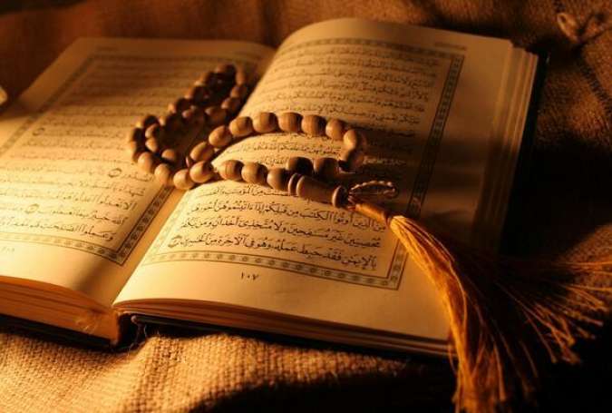 قراءة القرآن أقوى وسيلة لبقاء الإيمان