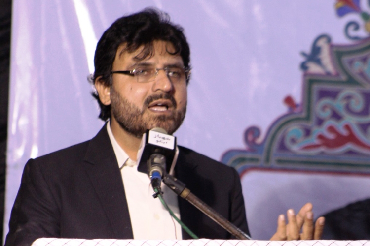 کراچی، بیداری ملت سیمینار سے سابق مرکزی صدر ناصر شیرازی خطاب کر رہے ہیں