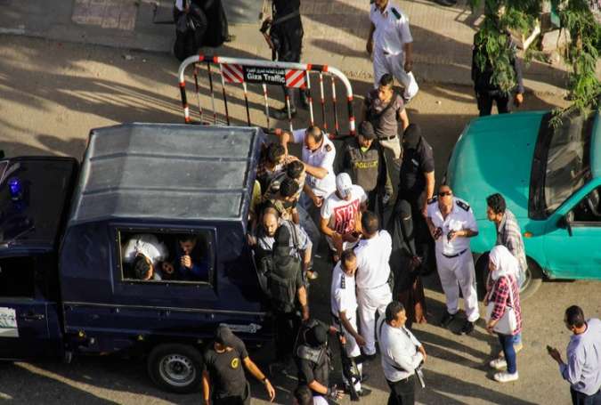 النيابة المصرية تحبس 3 ضباط شرطة على ذمة التحقيق