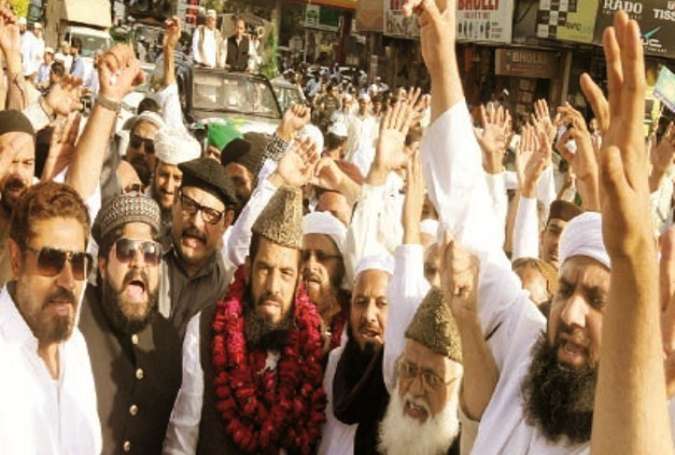 لاہور، متحدہ دینی جماعتوں کی "تحفظ ناموس رسالت ریلی" کارکنوں کی شرکت