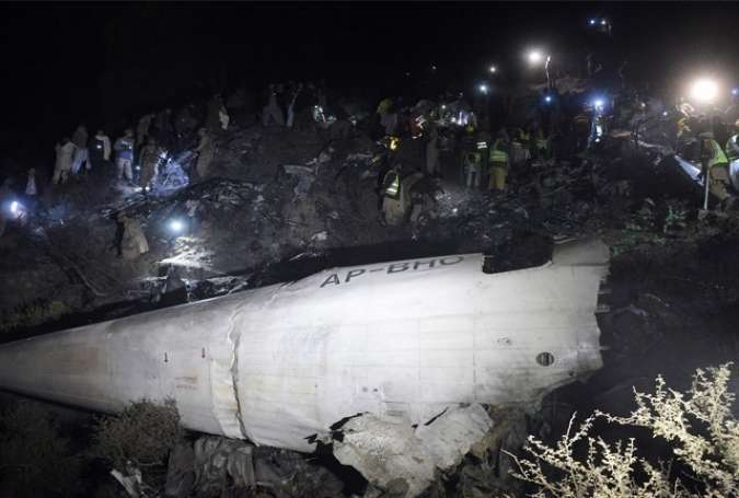 حویلیاں طیارہ حادثہ، جاں بحق پائلٹس کا ساڑھے چار ماہ بعد بھی پوسٹ مارٹم نہ ہوسکا