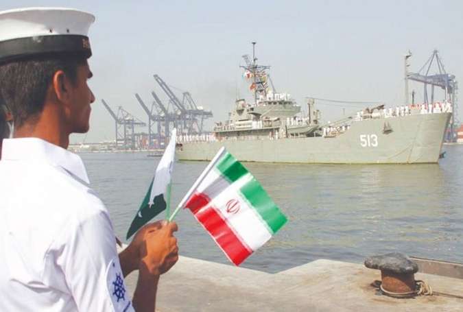 ایرانی بحریہ کے 2 جہازوں کی تربیتی دورے پر پاکستان آمد