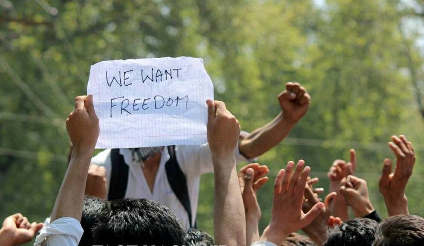 مقبوضہ کشمیر میں طلاب پر قابض فورسز کا قہر، طلاب کی احتجاجی لہر کا دائرہ وسیع