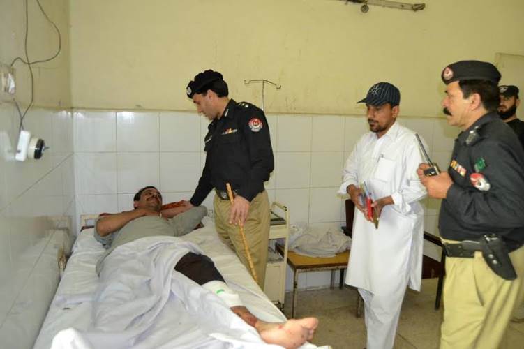 ڈی آئی خان، ملانہ کے قریب مبینہ پولیس مقابلہ، زخمی ہسپتال میں